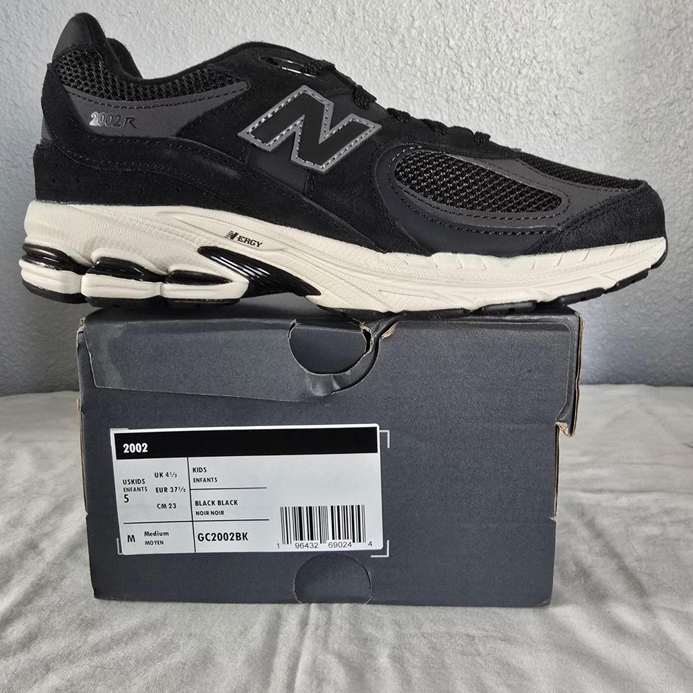 New Balance 200R